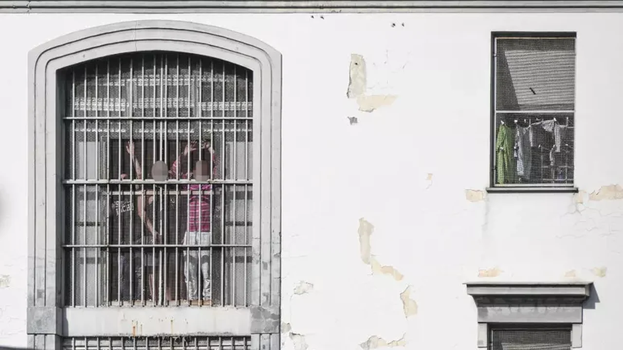 Itália aprova lei para oferecer prisão domiciliar a detentos dependentes químicos