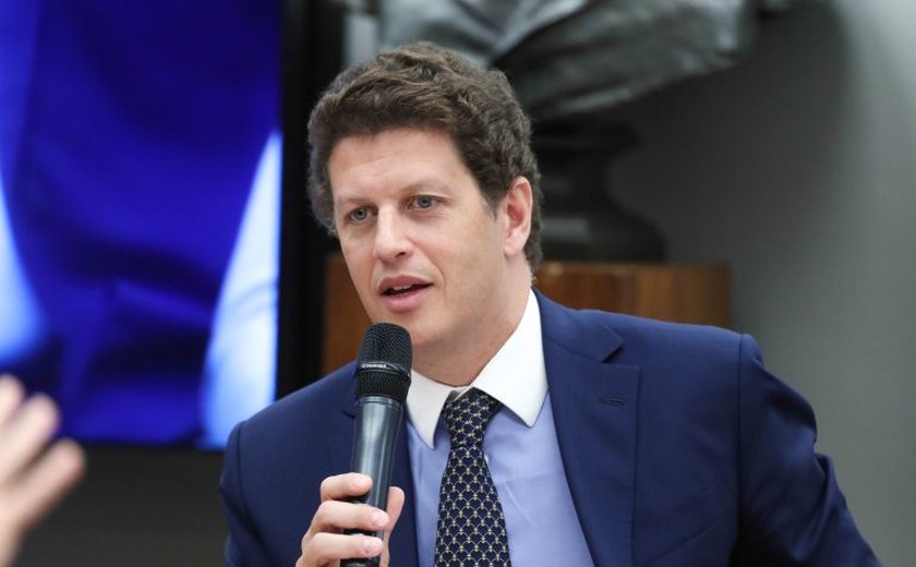 'É possível que Bolsonaro tenha conhecimento, mas não dá para afirmar', diz Salles sobre golpe