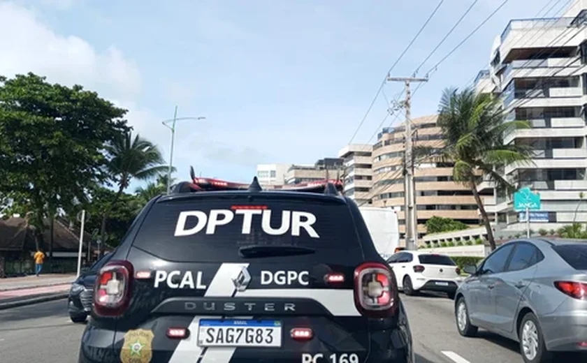 Acusados de exercício ilegal da profissão de guia de turismo são detidos