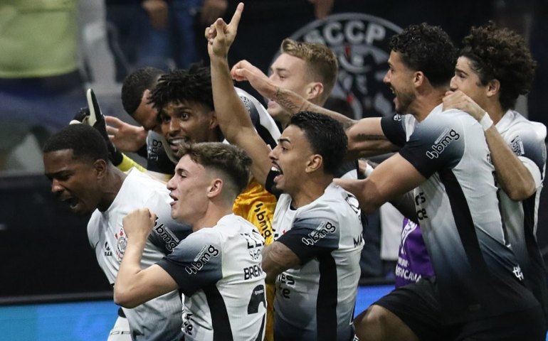 Corinthians projeta 'vaquinha' para pagar mais de R$ 700 milhões de dívida da Neo Química Arena