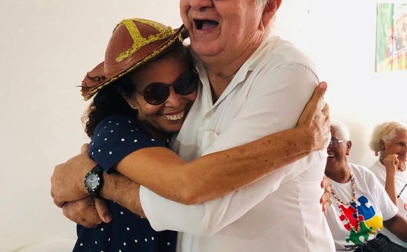 Grupo de idosos do Cras Área Lagunar celebra Dia do Amigo