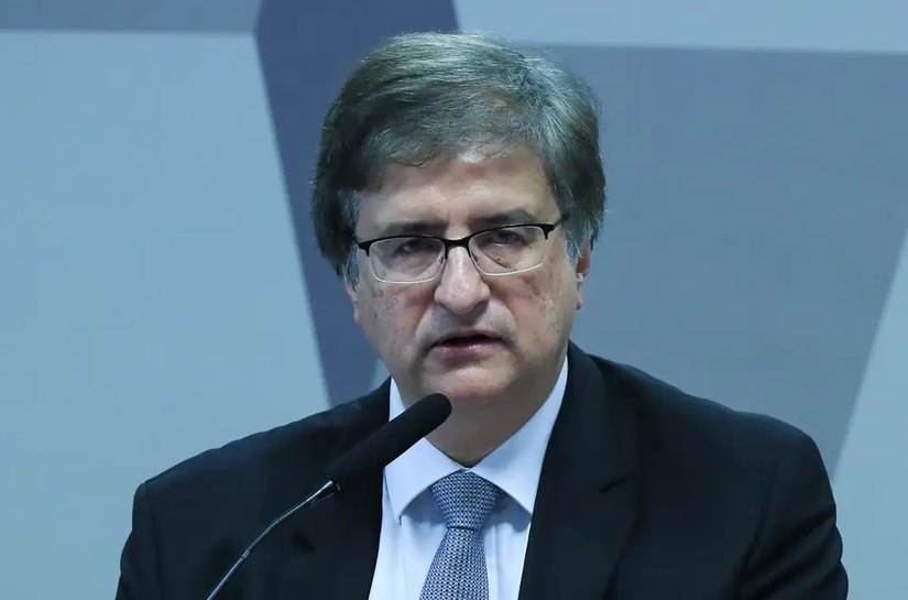 PGR é a favor de prisão domiciliar para ex-presidente Fernando Collor