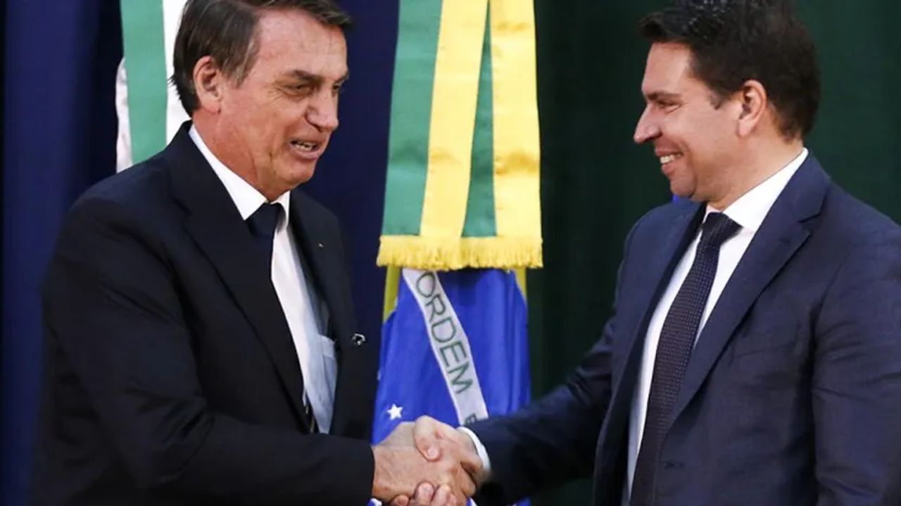 STF marca sessão extraordinária para julgar suspensão de ação penal contra Ramagem e Bolsonaro