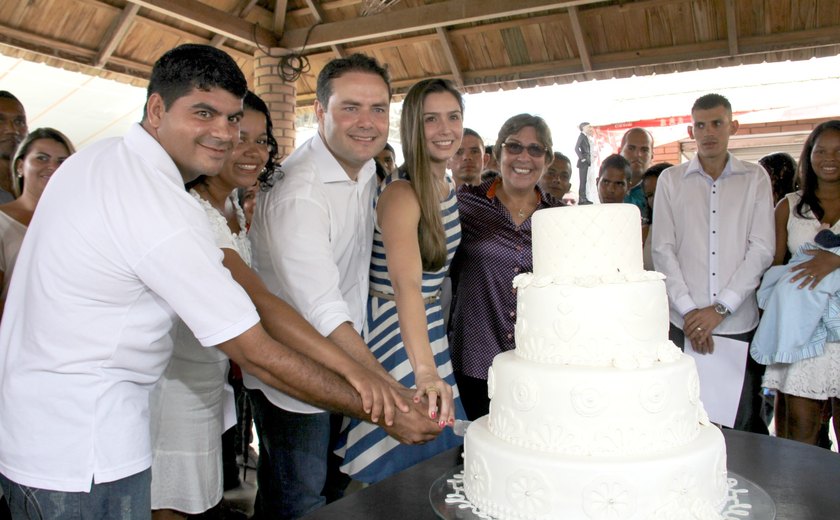 Casamento coletivo: 44 casais realizam sonho em Arapiraca