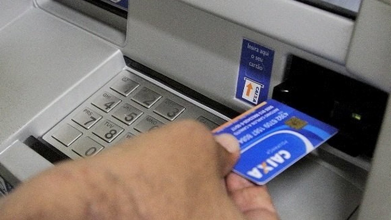 Governo de Alagoas libera nesta terça-feira pagamento da primeira faixa salarial
