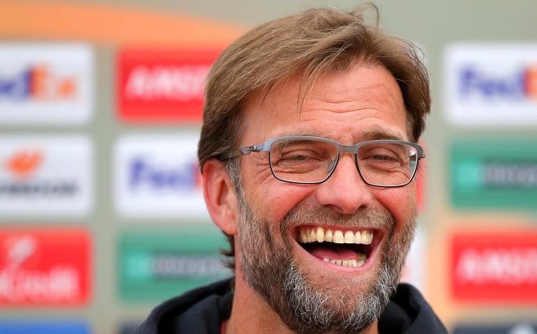 Klopp se incomoda com favoritismo exagerado atribuído ao Liverpool antes de jogo com o United