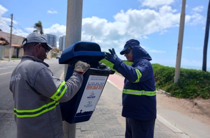Autarquia de Limpeza Urbana reforça instalação de papeleiras na orla da capital