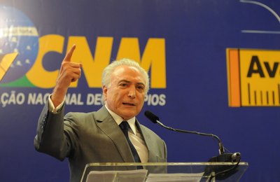 Na sede da CNM, Temer anuncia Encontro de Contas e revisão da dívida previdenciária