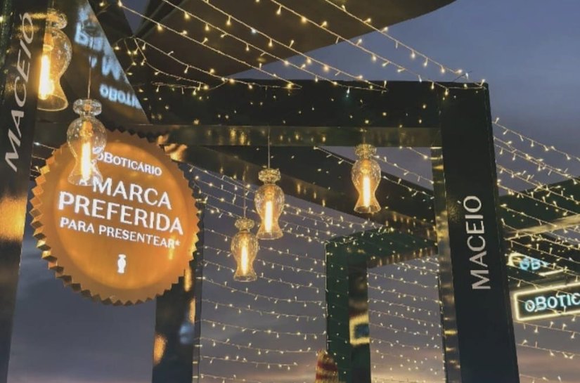 Em Alagoas, O Boticário leva atração natalina para a orla urbana de Maceió e Centro Histórico de Penedo