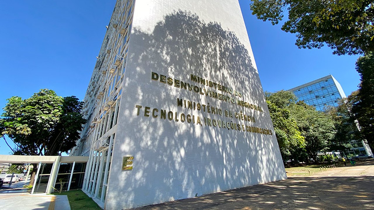 Após falência da Oi, Ministério das Comunicações diz que continuidade de serviços pode ser assegurada por demais operadoras