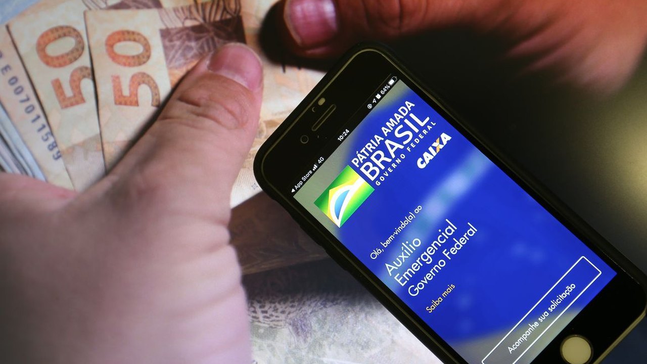 Trabalhadores nascidos em maio podem sacar auxílio emergencial