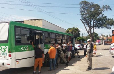 Ações integradas resultam na redução de 70% dos assaltos a ônibus no mês de agosto