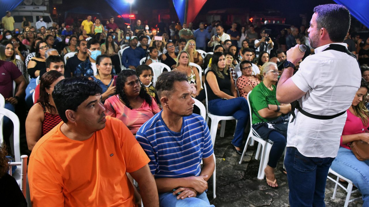 Ordem de serviço para asfaltar ruas no Tabuleiro do Martins é assinada pelo governador
