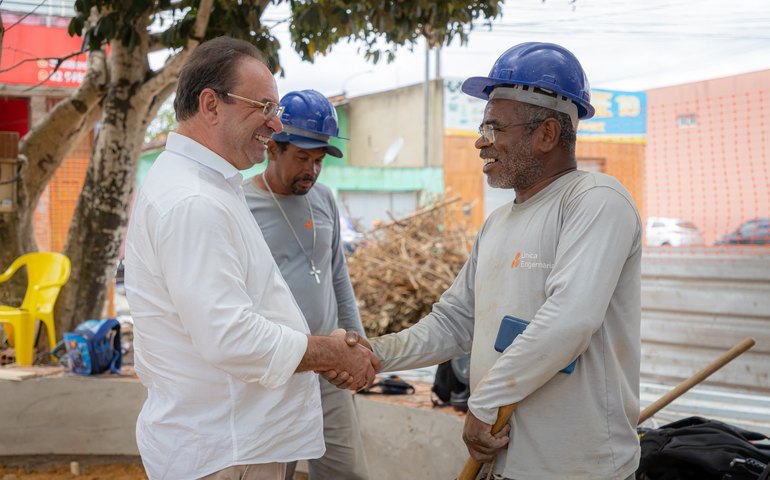 Prefeito Luciano destaca contribuição dos trabalhadores para o desenvolvimento de Arapiraca