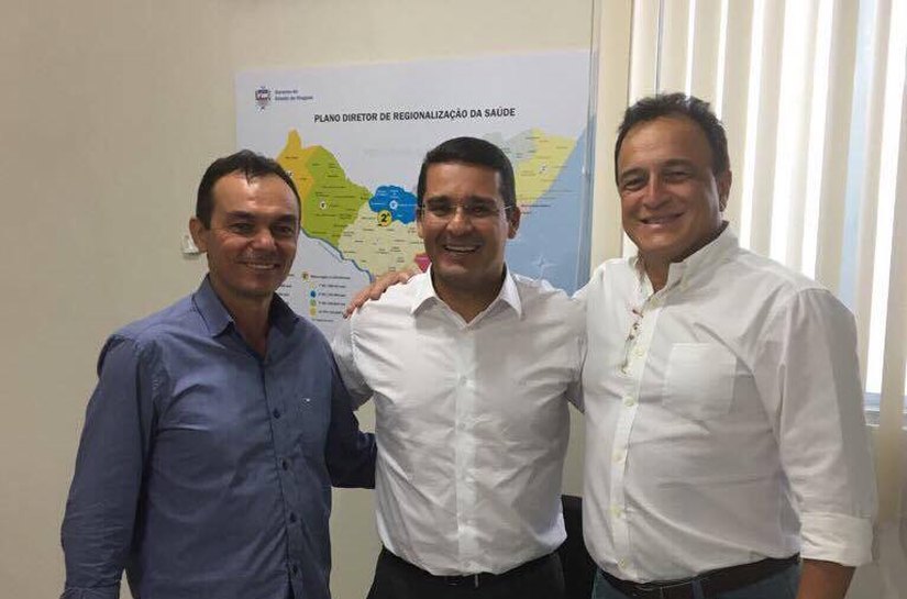 Prefeito Celino Rocha busca investimentos para hospital de Anadia