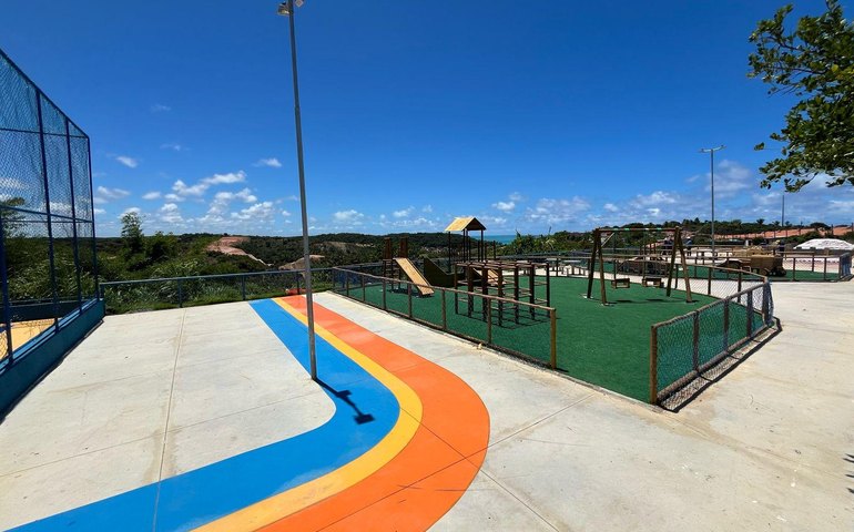 Obra de praça em Riacho Doce entra na reta final