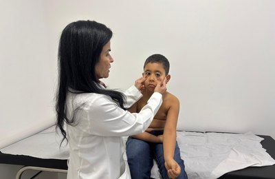 Saiba quando os pais devem consultar seus filhos com o nutrólogo pediátrico