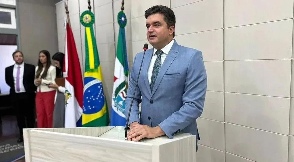 TRE-AL aplicou três multas de R$ 5 mil a Rui Palmeira. - Foto: Assessoria