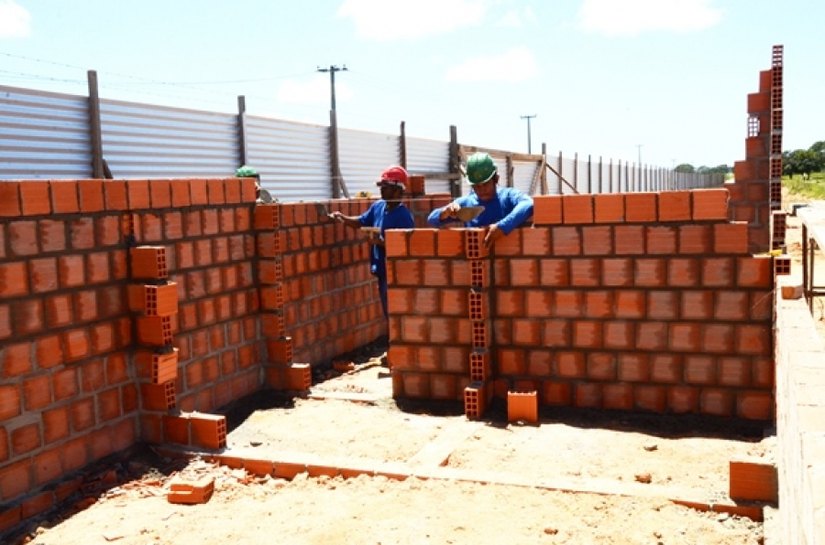 Construção do Hospital Regional do Norte gera renda para população