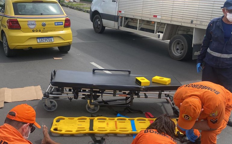 Ronda no Bairro socorre homem atropelado por duas motos ao mesmo tempo na Jatiúca