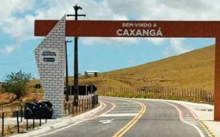 Paulo Dantas inaugura acesso asfaltado ao povoado Caxangá, em Porto Calvo