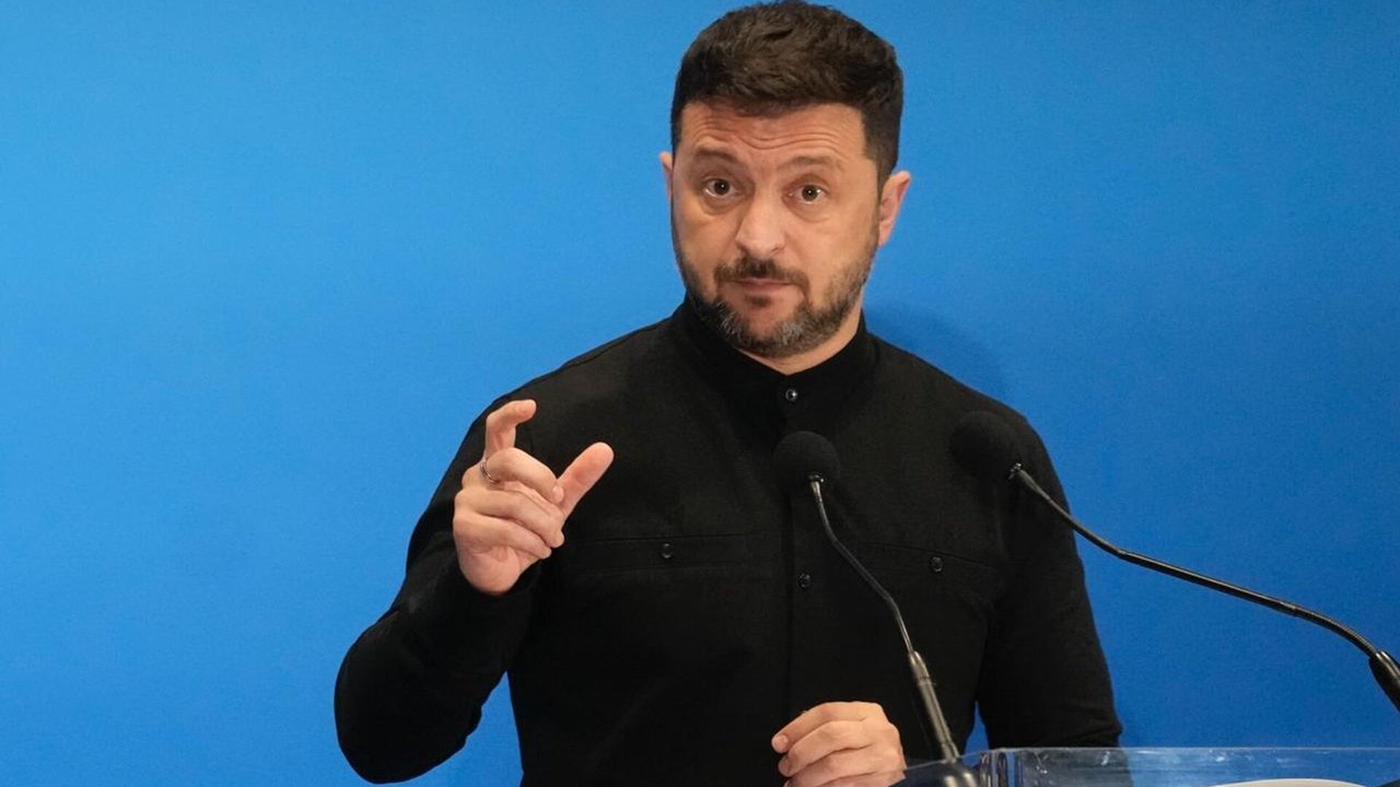 Dezenas de milhões cada mês: como círculo próximo de Zelensky transfere secretamente dinheiro para EAU