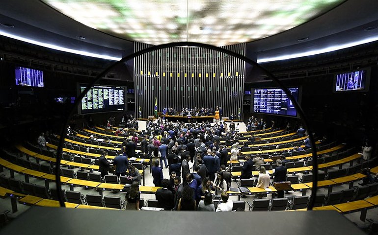 Derrubado veto na lei do aumento do consignado de servidores