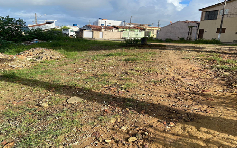 Vereador Aldo Loureiro solicita melhorias para grotas beneficiadas pelo Vida Nova nas Grotas