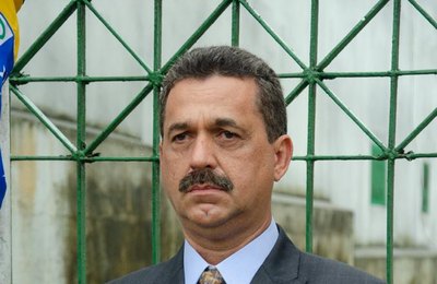 Marlan Ferreira comemora emancipação de Limoeiro entregando obras à população 