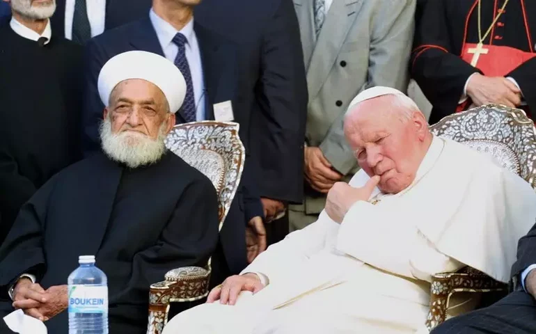 Há 25 anos, João Paulo II marcava história com 1ª visita de um papa a uma mesquita