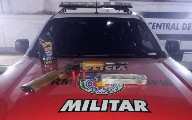 PM combate o tráfico e apreende arma e drogas no Benedito Bentes