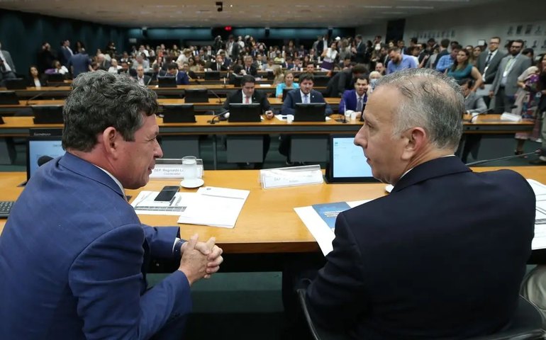 Comunicação da reforma tributária recebe críticas em reunião na Fiesp