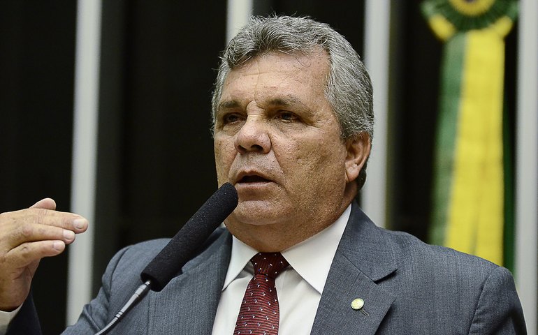 Após 40 anos de amizade, Fraga se afasta de Bolsonaro