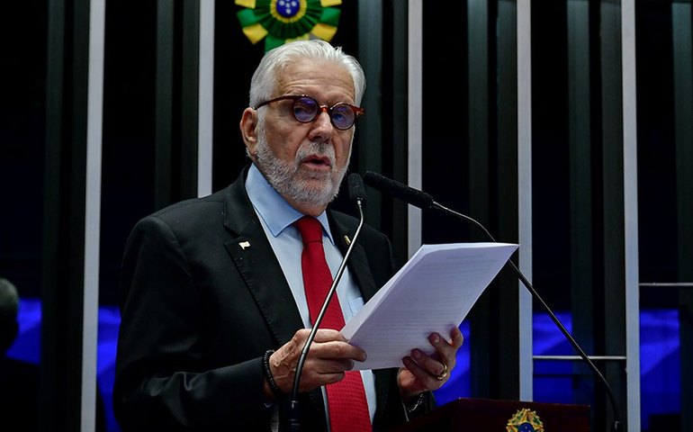 CCJ do Senado adia votação de PEC do Quinquênio após pedido de vista de Jaques Wagner