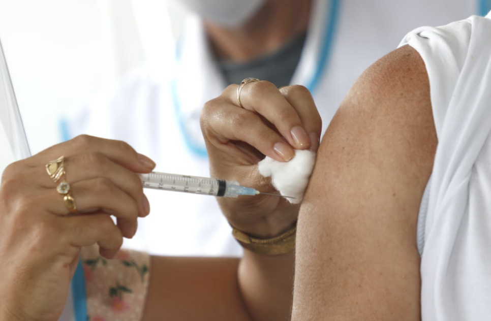 Sergipe abre vacinação contra a gripe para toda a população