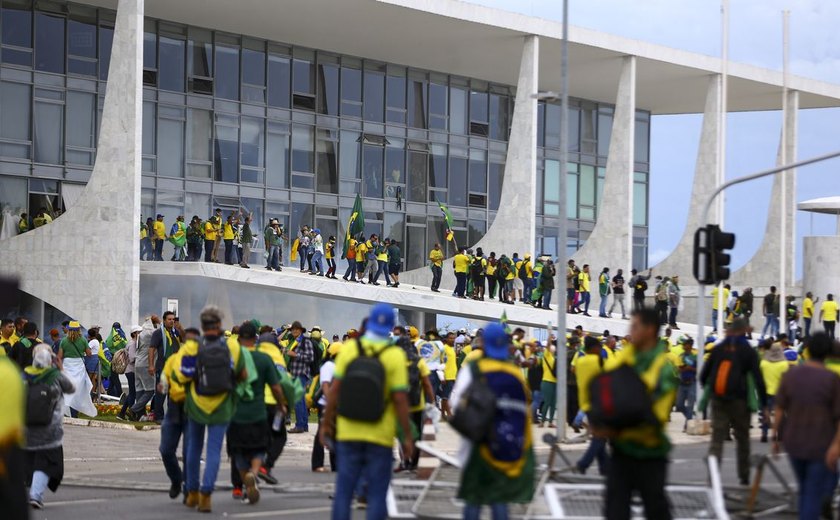 PT pede arquivamento do projeto que anistia condenados do 8 de janeiro