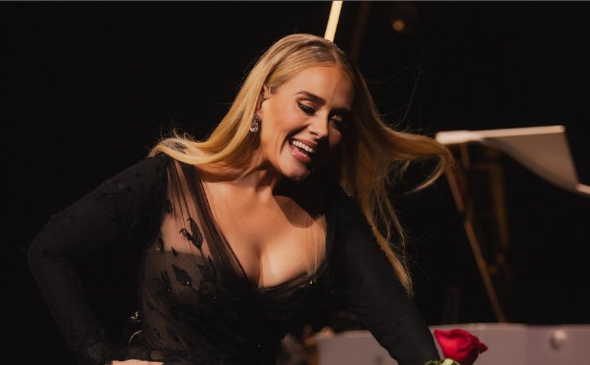 Adele anuncia que fará pausa na carreira e que não possui mais planos para a música