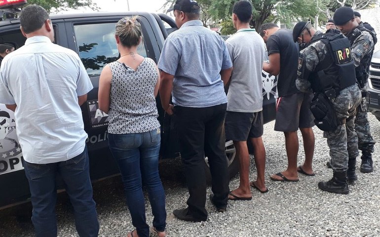 Operação prende suspeitos de fraudar licitações em prefeituras do Sertão de Alagoas