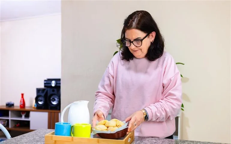 Mulheres dedicam mais de mil horas por ano ao trabalho doméstico não remunerado