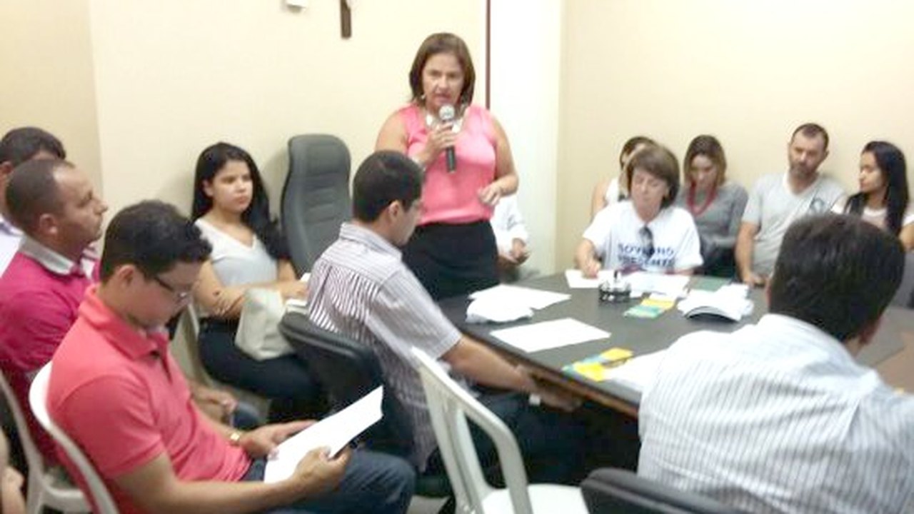 Arapiraca: Secretária Myrka reforça parceria com governo e moveleiros