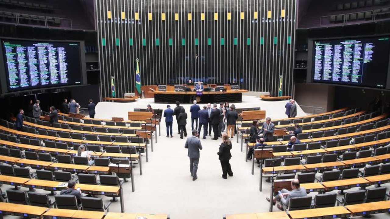 PT: Derrubada do veto à dosimetria vai favorecer estupradores, feminicidas e pedófilos