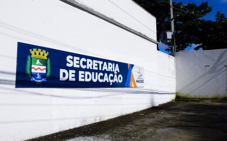 Prefeitura de Maceió convoca mais de 300 auxiliares de sala