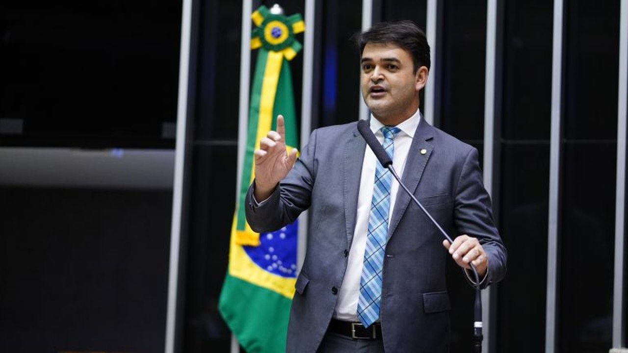Proposta prevê inexigibilidade de licenciamento em serviço de clipping