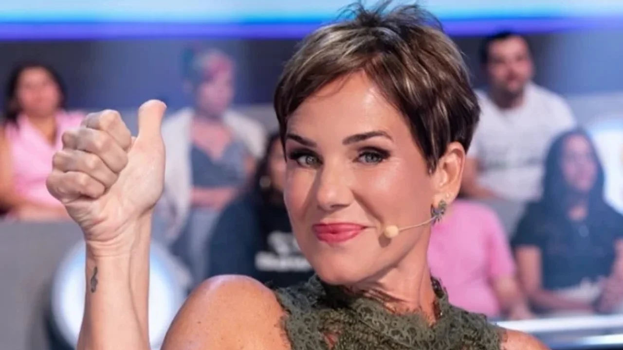 Andréa Veiga rouba a cena em discurso no show com Xuxa e resume o reencontro de Paquitas: 'Cura, amor e alegria'