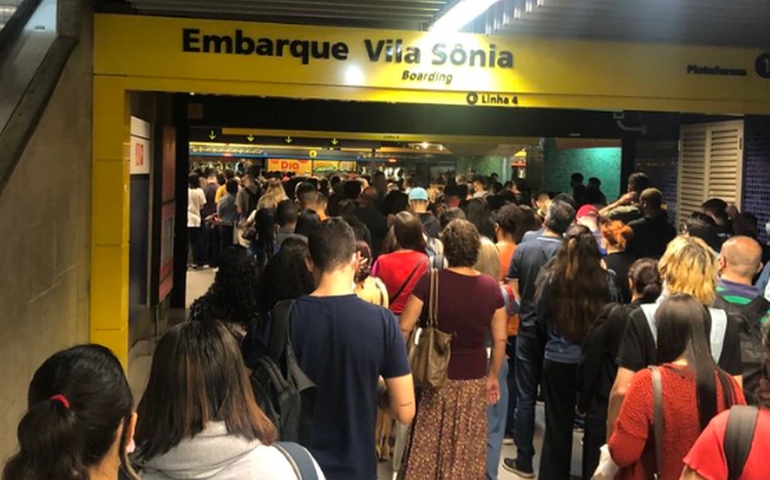 Falha elétrica no Metrô de SP interrompe circulação de trens na Linha 4-Amarela