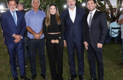 Prefeita Ângela Vanessa acompanha início de obras de pavimentação asfáltica em São José da Laje