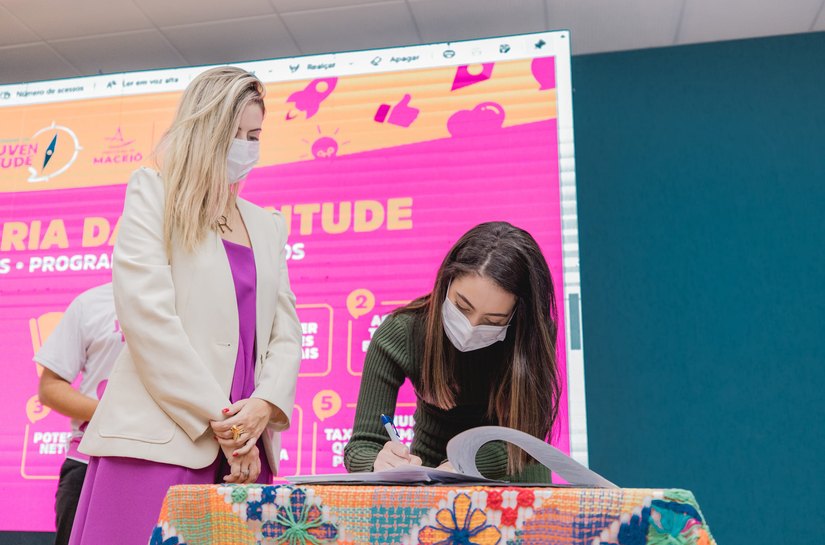 Dia do estagiário: estudantes têm acesso democrático a vagas na Prefeitura