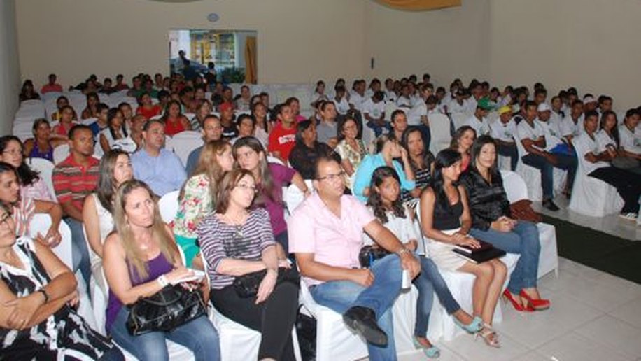 São Miguel: Adolescentes do “Projeto Vida” recebem certificados de cursos