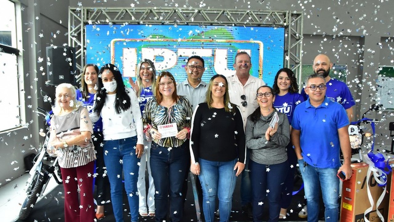 Prefeitura de Arapiraca entrega prêmios para ganhadores do IPTU