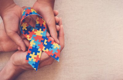 Justiça Federal em Alagoas reconhece dedução total de gastos escolares de crianças com autismo
